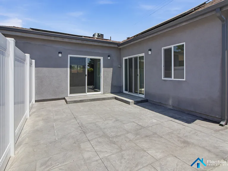 7406 Lemp Ave — Photo 13