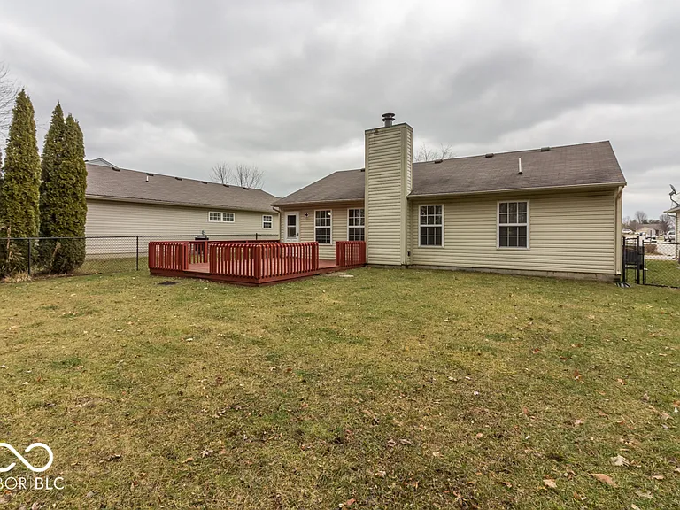 5810 Rolling Bluff Ln — Photo 2