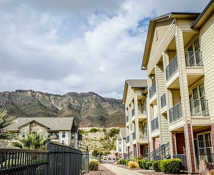 INDEPENDENCE PLACE EL PASO — Photo 13