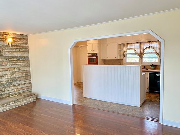 4th image of 1320 Allgood Dr