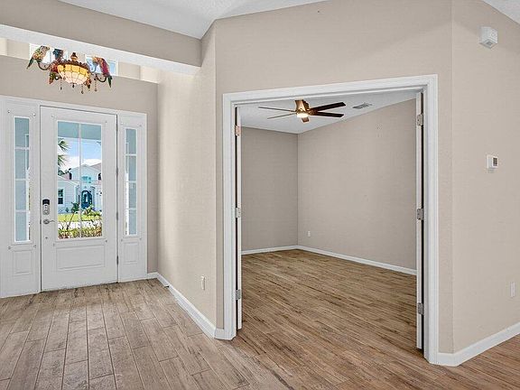 4th image of 842 Attitude Ave