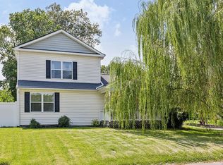 1297 River Oaks Dr, Norfolk, VA 23502