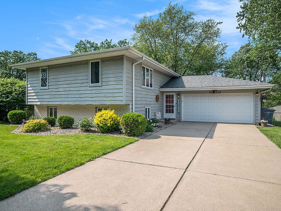 1st image of 7650 W 84th Pl