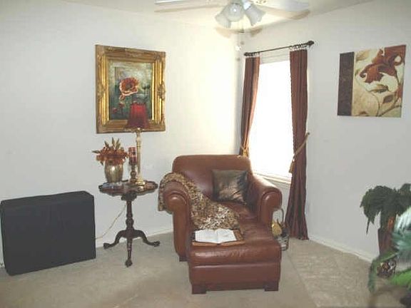 5th image of 10028 Castlewood Dr