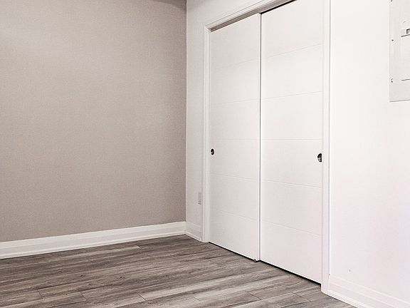 3rd image of 213 Jarvis St #6
