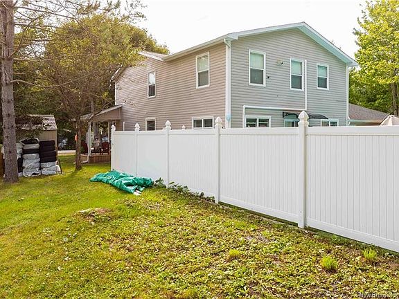 4th image of 5 Esdale Dr