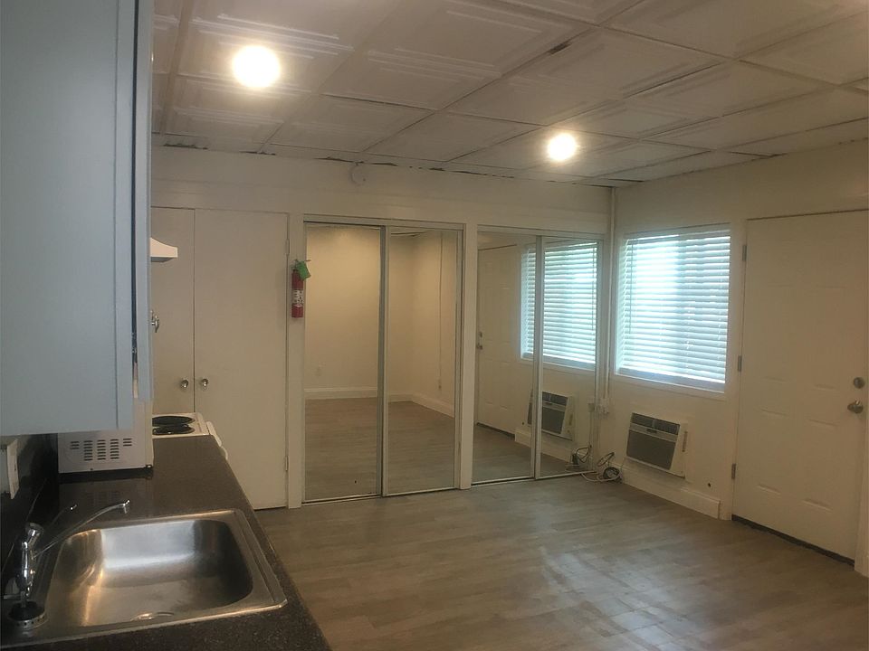2nd image of 415 Wilson St APT 1