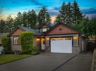 2454 Avro Arrow Dr, Comox, BC V9M 0A6