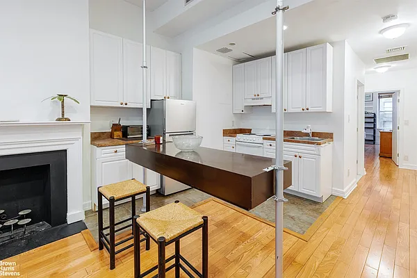 Rented by Brown Harris Stevens | media 8