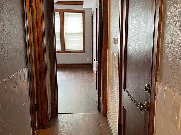 5th image of 4321 S Artesian Ave #2
