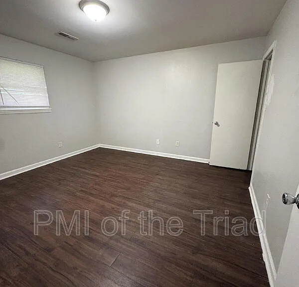 1600 Oak Croft Ct #D — Photo 7