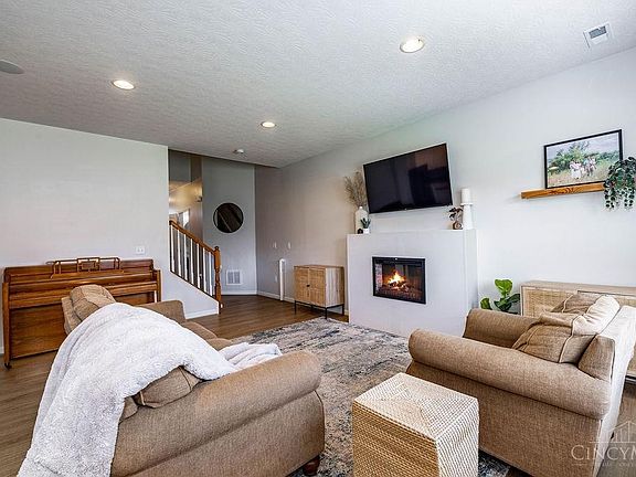 4th image of 6043 Marsh Cir