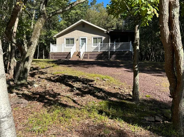 55 Blairwood Ln, Albrightsville, PA 18210