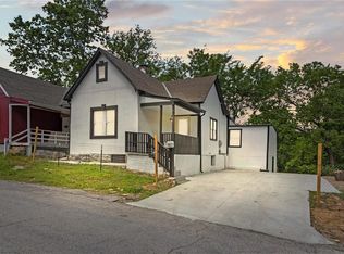 1018 W 30th St, Kansas City, MO 64108