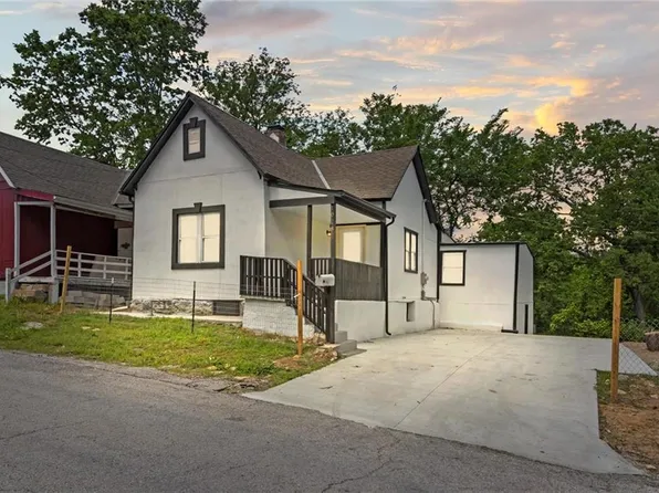 1018 W 30th St, Kansas City, MO 64108