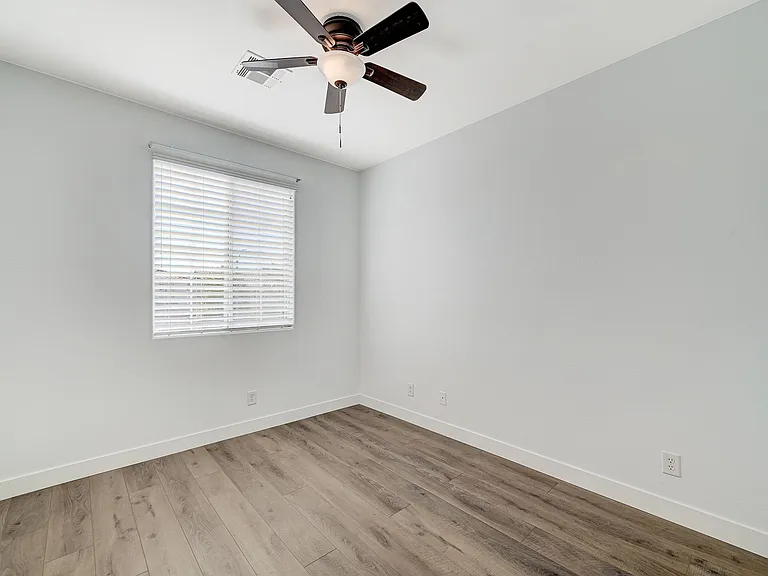 11490 Steponia Bay St — Photo 32