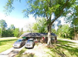 221 Murphy St, Pelahatchie, MS 39145