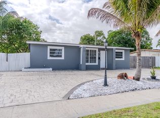 320 N 69th Way, Hollywood, FL 33024