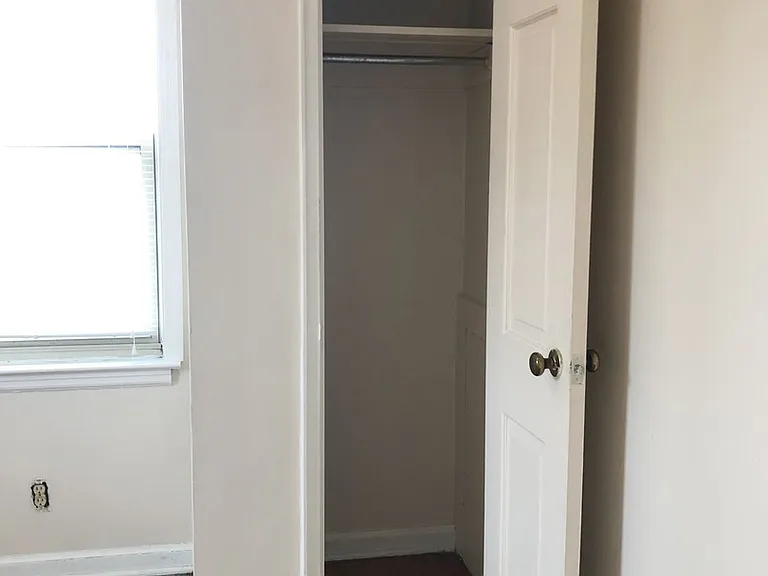 Nola Court Apartments — Photo 22