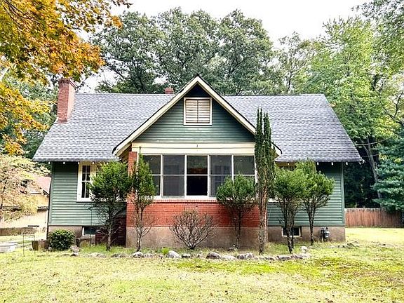 4th image of 440 Cedar Lane