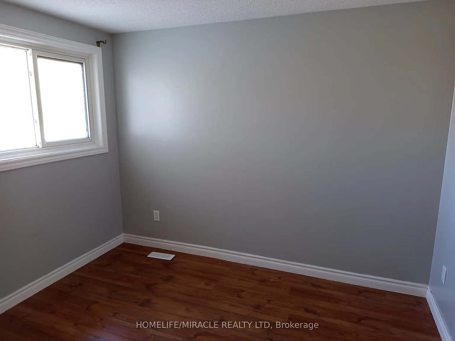 5 bed, $2,900 — Photo 3