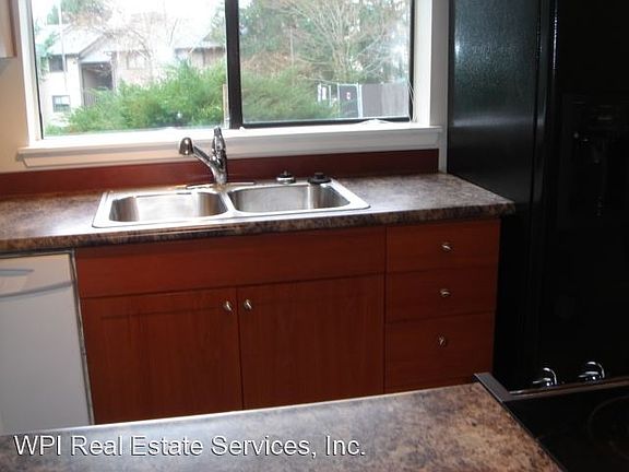 3rd image of 14221 NE 181st Pl APT P204