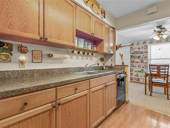 4th image of 67 Firebush Ln