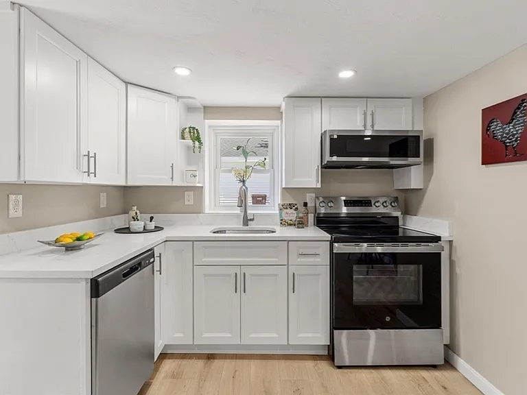 47 Roosevelt St #1 — Photo 3