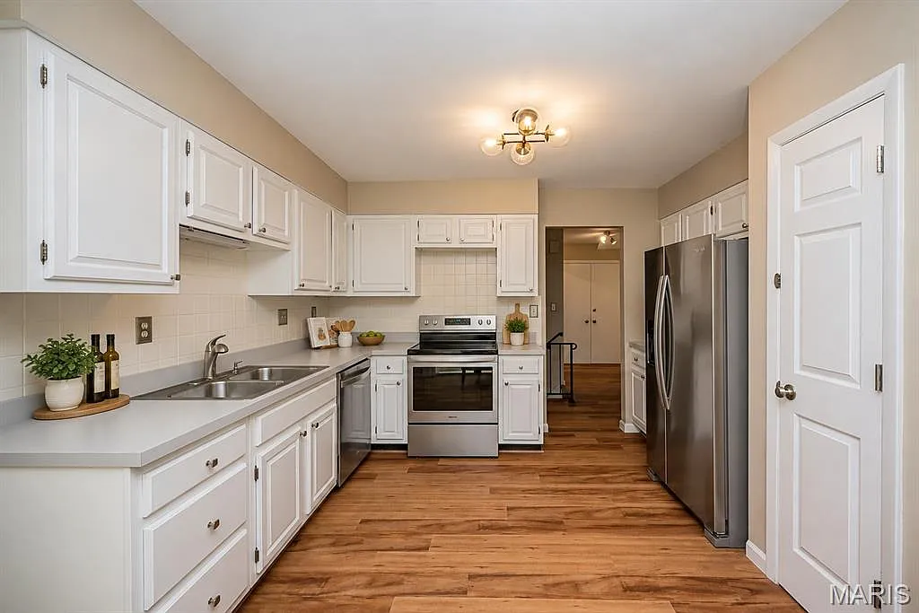 3 bed, 2.0 bath, 1536 sqft, $2,650 — Photo 3