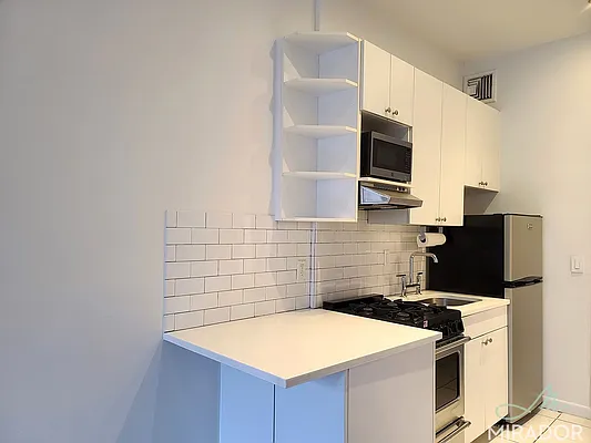 Rented by Mirador Real Estate | media 7