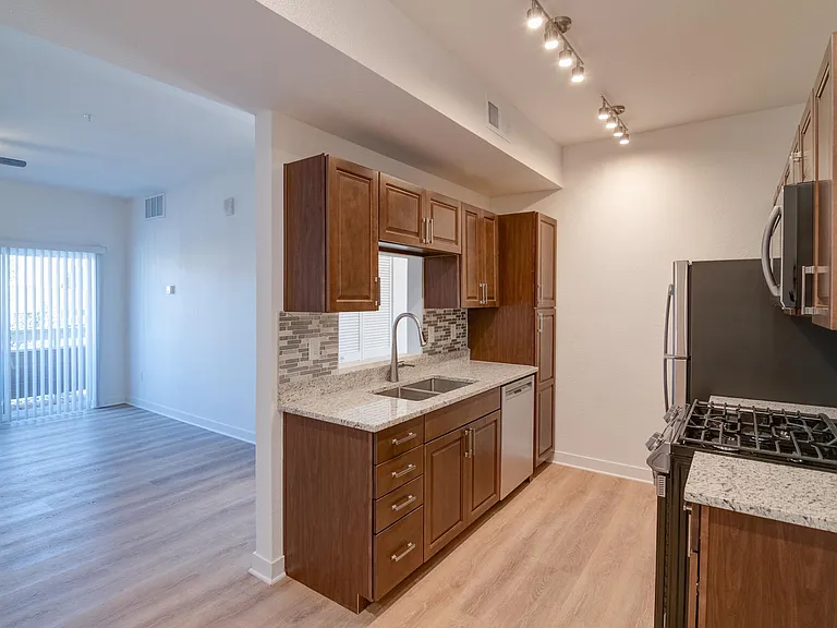 1034 S Dearborn St #308 — Photo 10