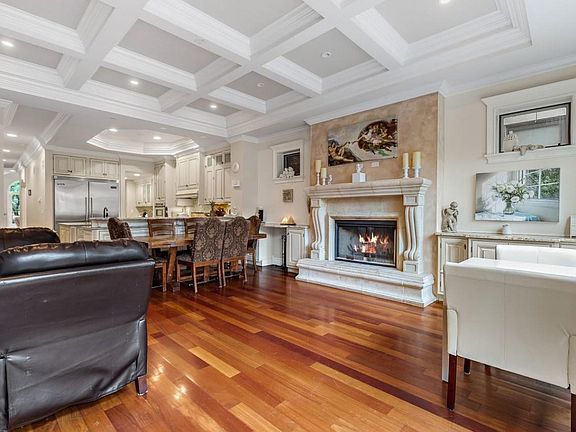 3rd image of 332 W Oakdale Ave #54cygjfrc