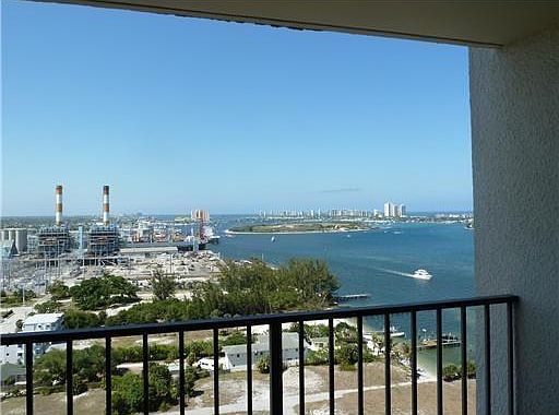 3rd image of 5600 N Flagler Dr APT 2306