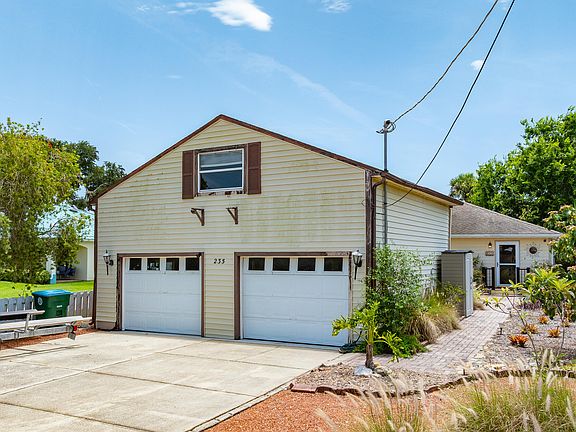 3rd image of 235 Randle Ave