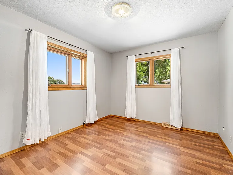 2317 S Bahnson Ave — Photo 9