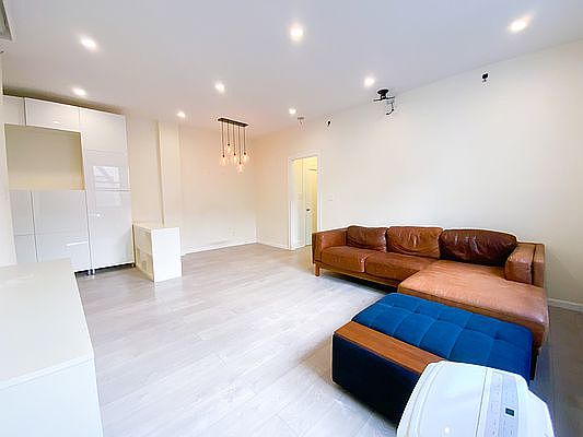 4th image of 225 Eastern Pkwy APT 3K