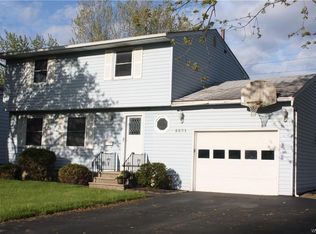 3371 Bethford Dr, Blasdell, NY 14219