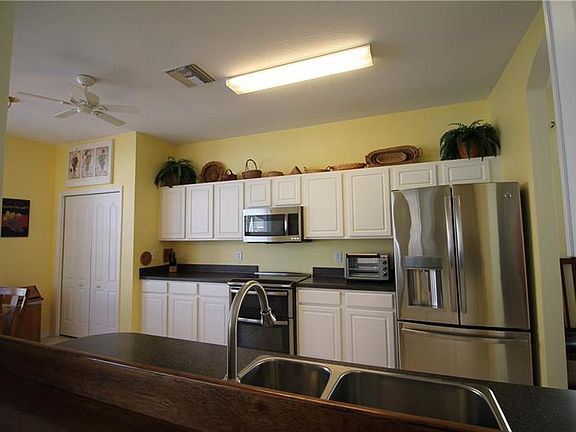 3rd image of 8106 Moccasin Trail Dr