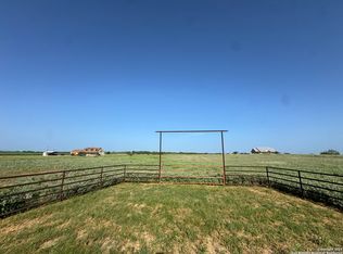 0 Fm 472, Bigfoot, TX 78005