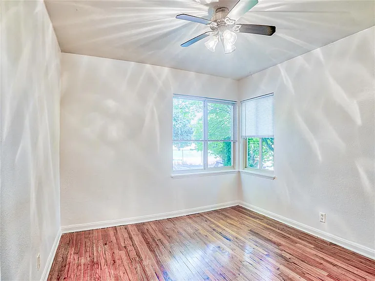 Powell Gardens Apartments — Photo 13