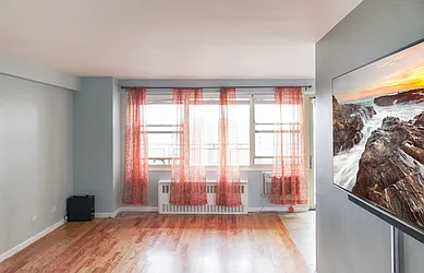 Sold by Thomas Lipovetsky, LREB