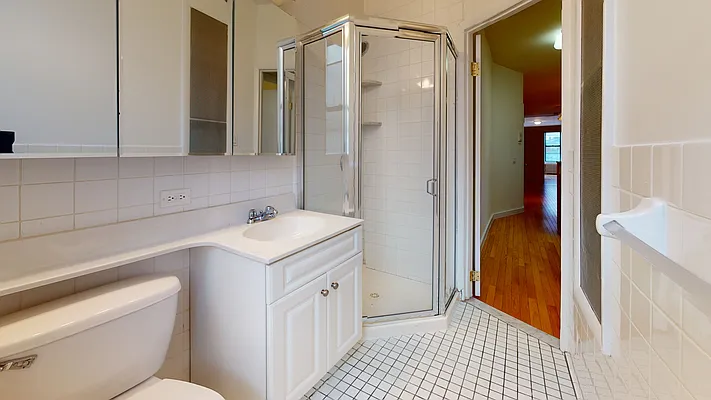 Rented by Bond New York | media 30