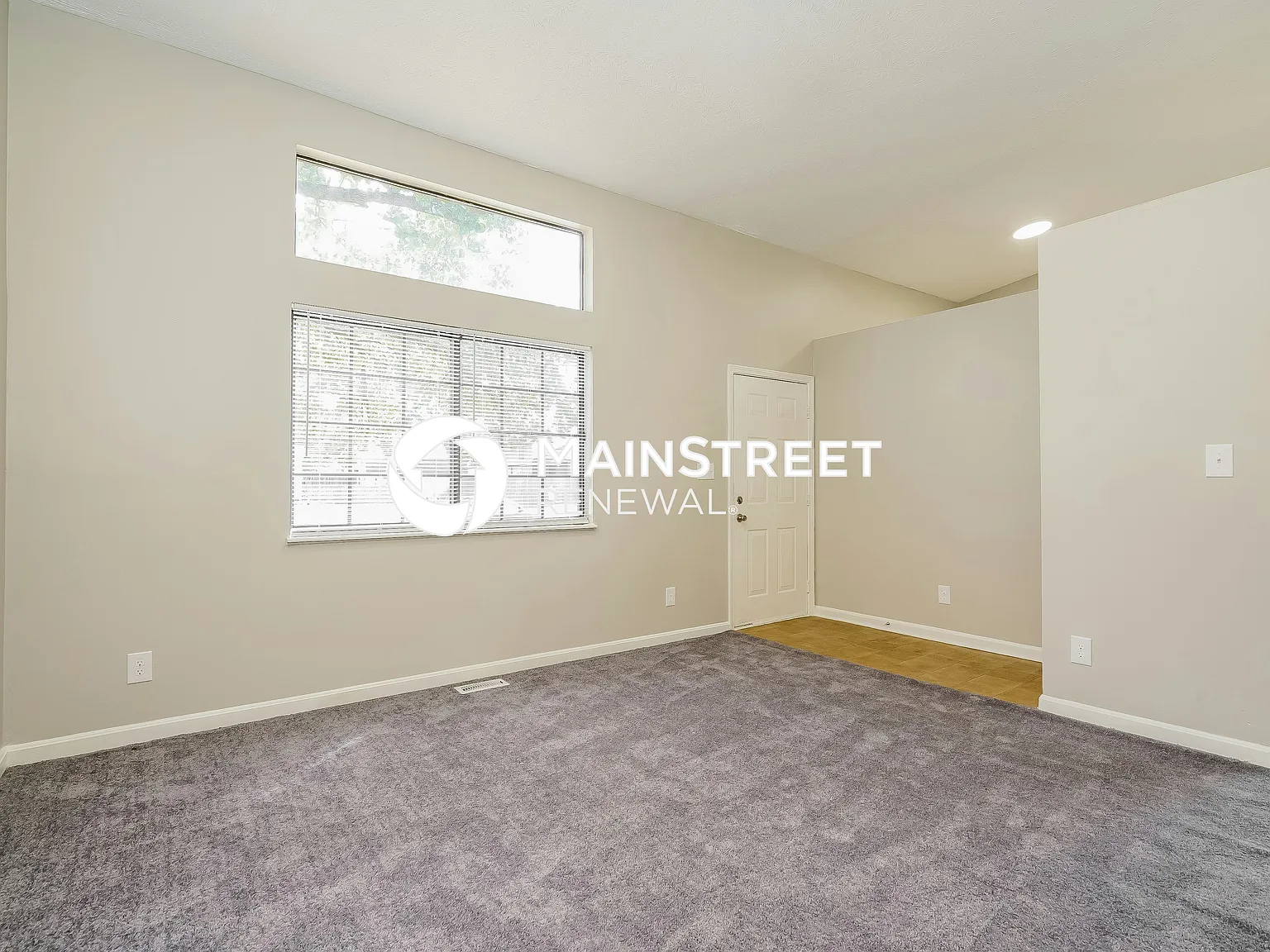 532 Woods Crossing Dr — Photo 2