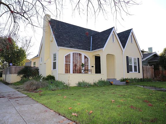 5th image of 1230 E Bremer Ave