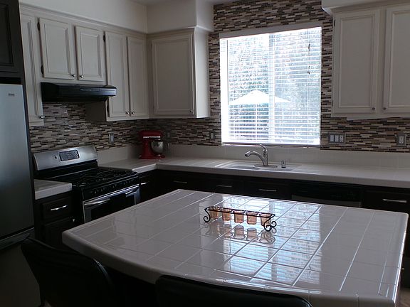 3rd image of 729 San Angelo Pl