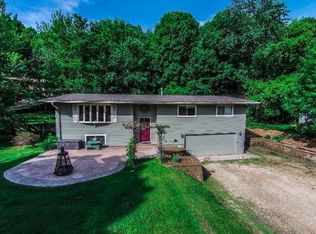 412 Mill St E, Cannon Falls, MN 55009