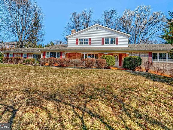 3rd image of 2705 Fallston Rd