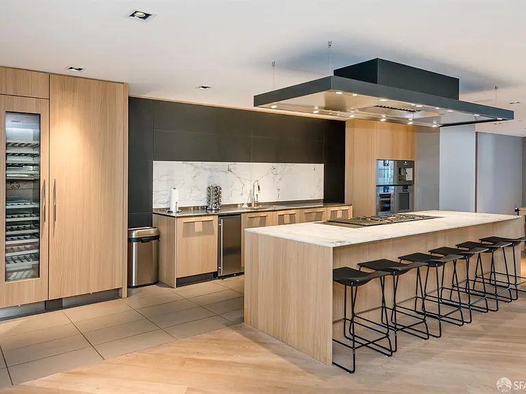 201 Folsom St #10A — Photo 16