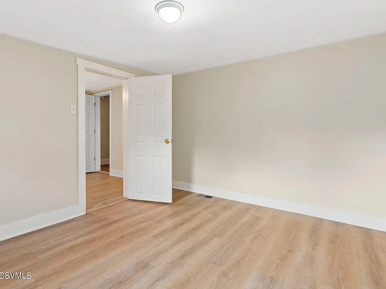 222 N 2nd St — Photo 16