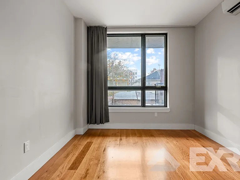 948 New York Ave #4F — Photo 5